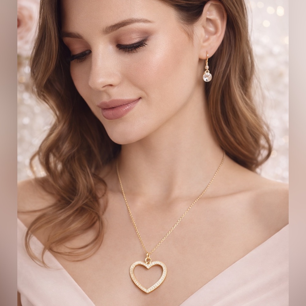 Elegant Gold Heart Necklace with Clear Rhinestones and Earring Set ✨